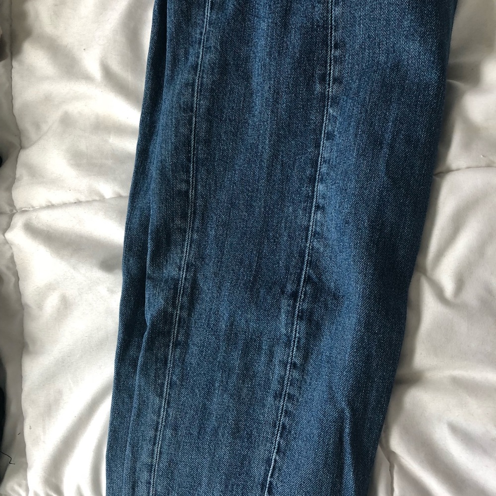 H&M straight leg frayed high waisted jeans